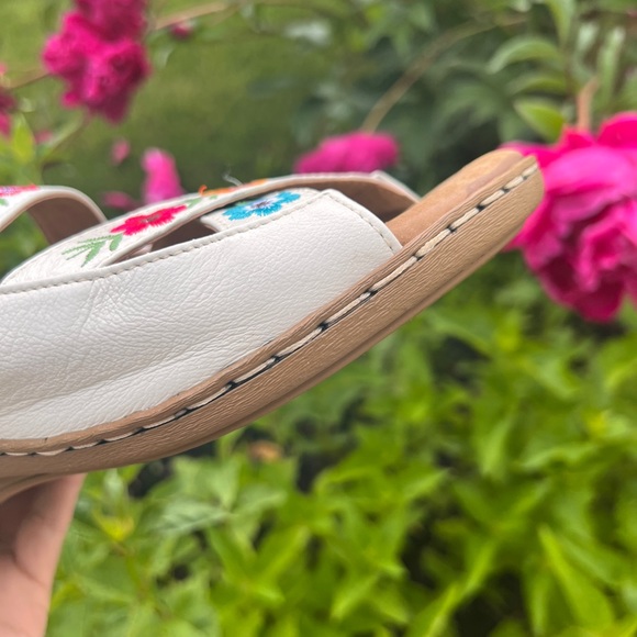 Handmade ethnic leather sandals - Picture 5 of 8